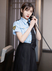 [秀人XiuRen] No.5461 模特陆萱萱 - 女警官制服+黑色短裙私房写真