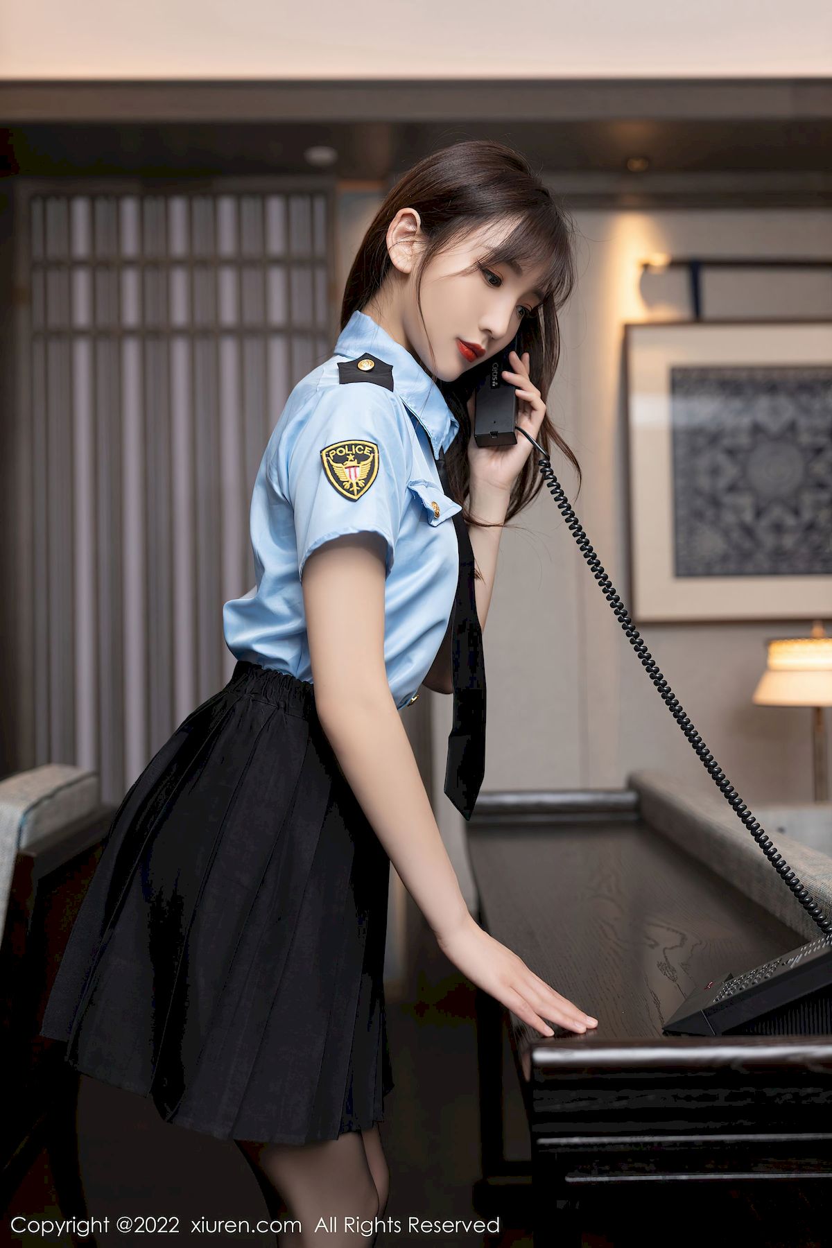 陆萱萱 - 女警官制服+黑色短裙私房写真