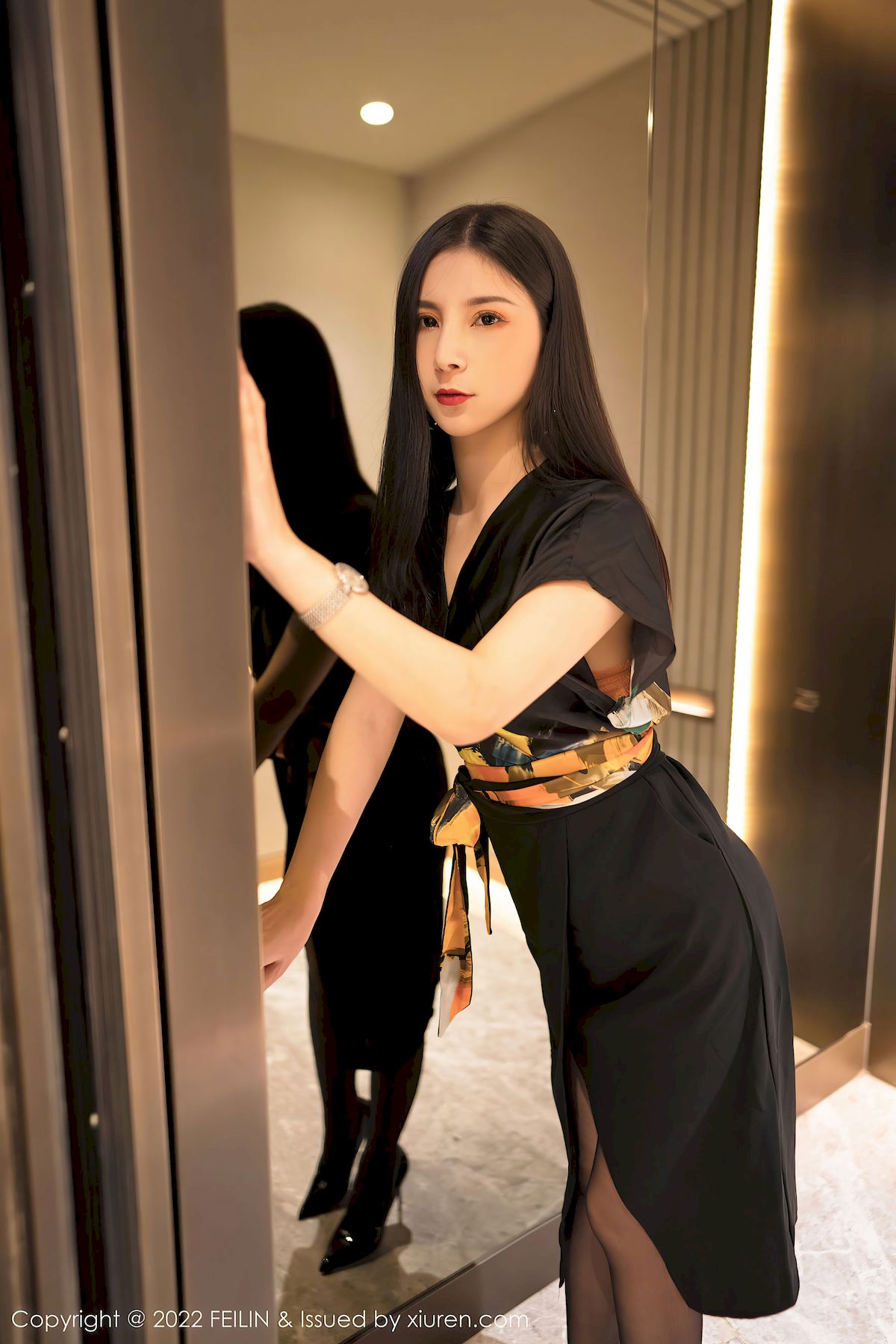 小蛮妖Yummy - 黑色连衣裙+诱人黑丝性感写真