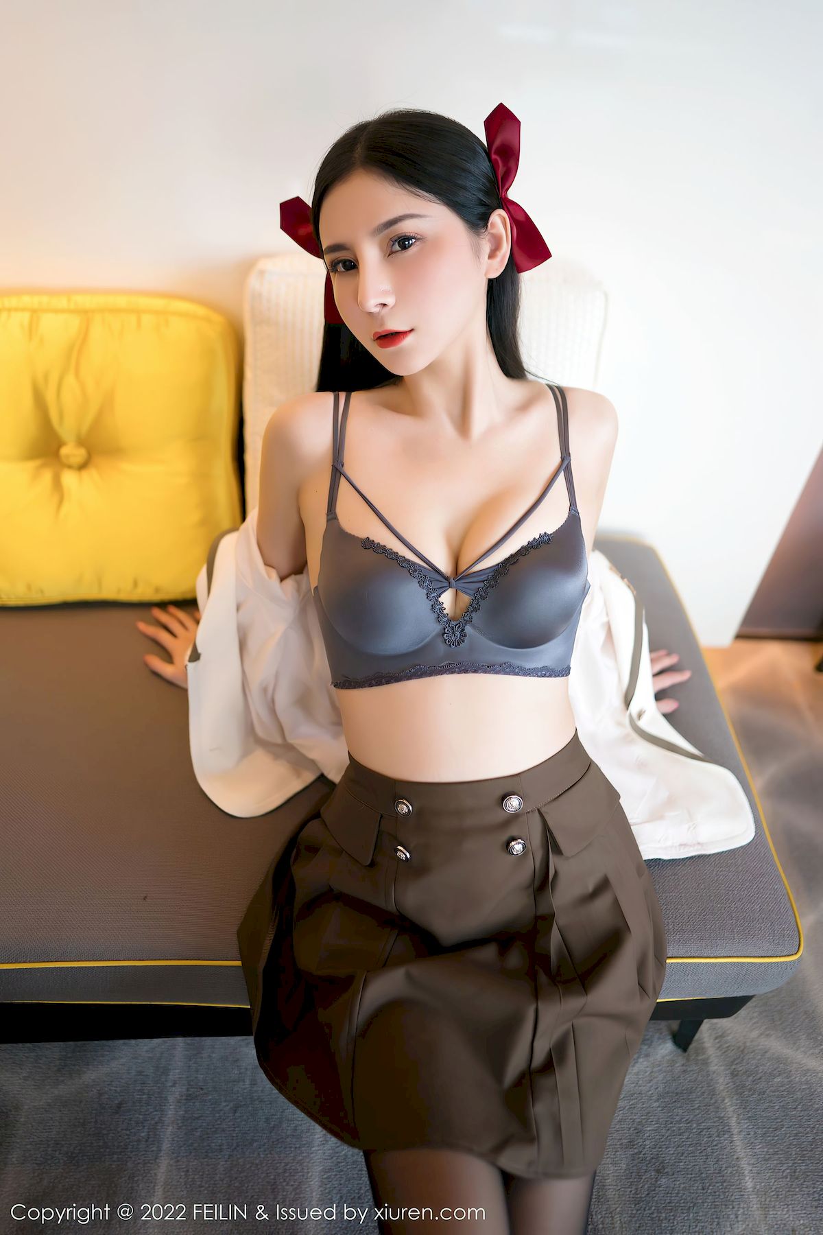 小蛮妖Yummy - 白色服饰+黑丝系列性感写真