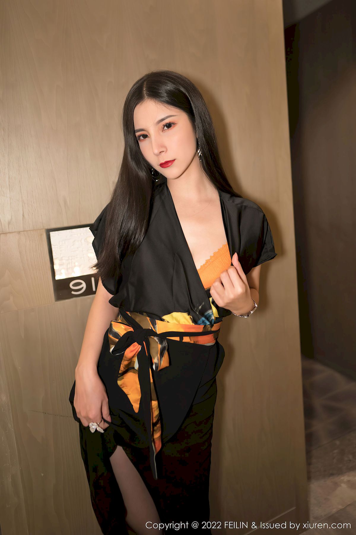 小蛮妖Yummy - 黑色连衣裙+诱人黑丝性感写真