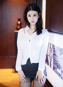 [秀人XiuRen] No.5578 模特夏沫沫tifa - 白色上衣+黑色短裙性感写真