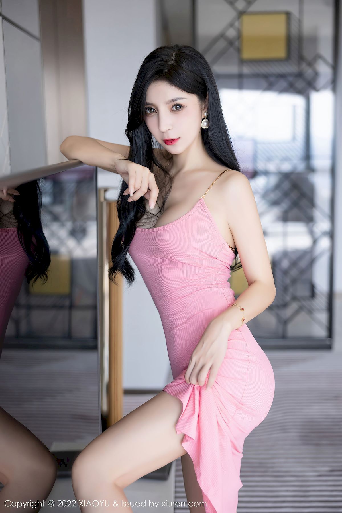 小蛮妖Yummy - 粉色连衣裙+白色丝袜杭州旅拍