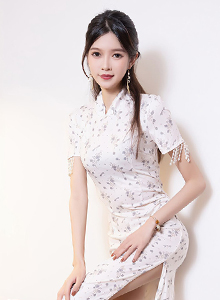 [秀人XiuRen] No.5592 模特程开心 - 米色图案旗袍+原色丝袜性感写真