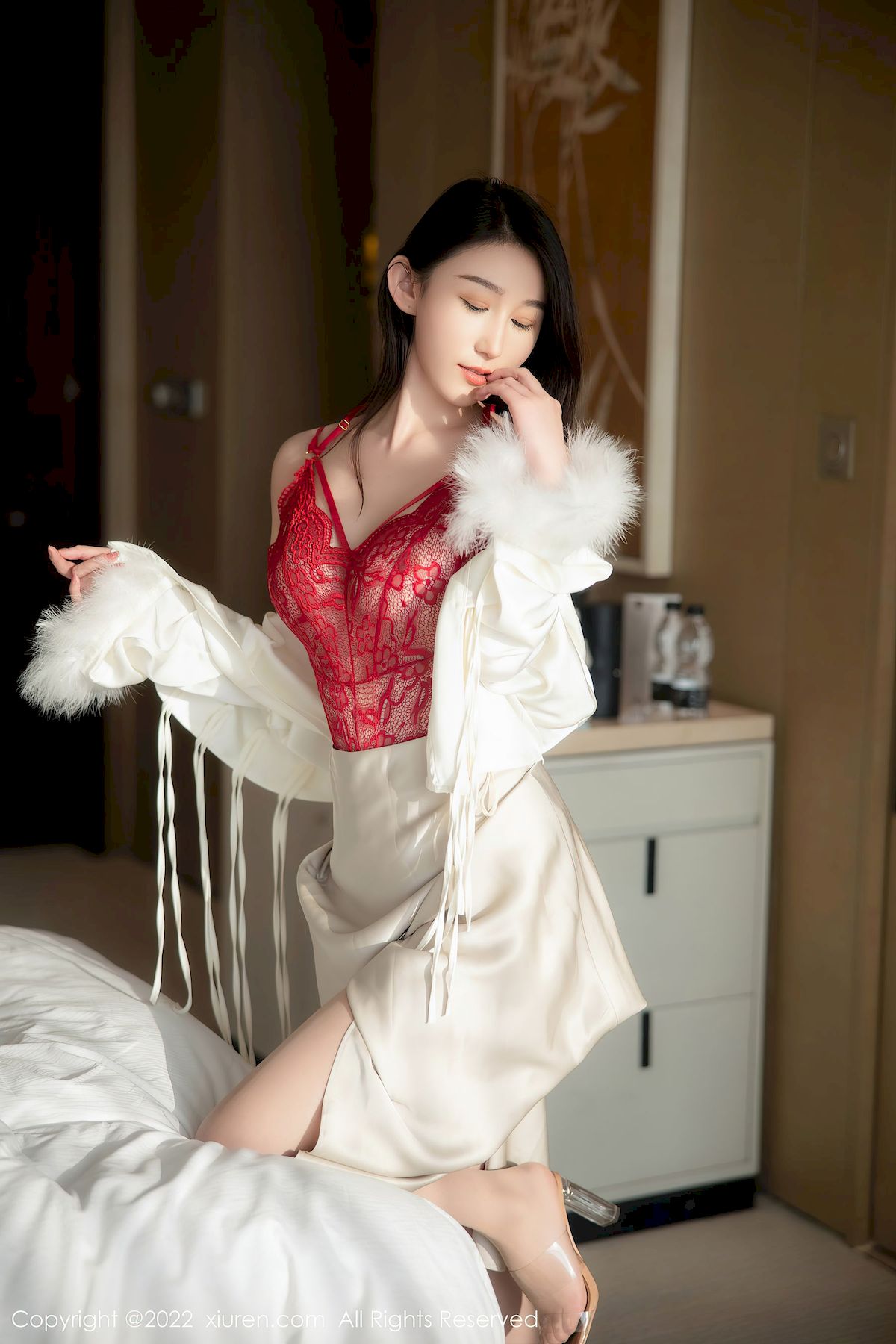 薇薇酱 - 白色服饰+原色丝袜性感写真