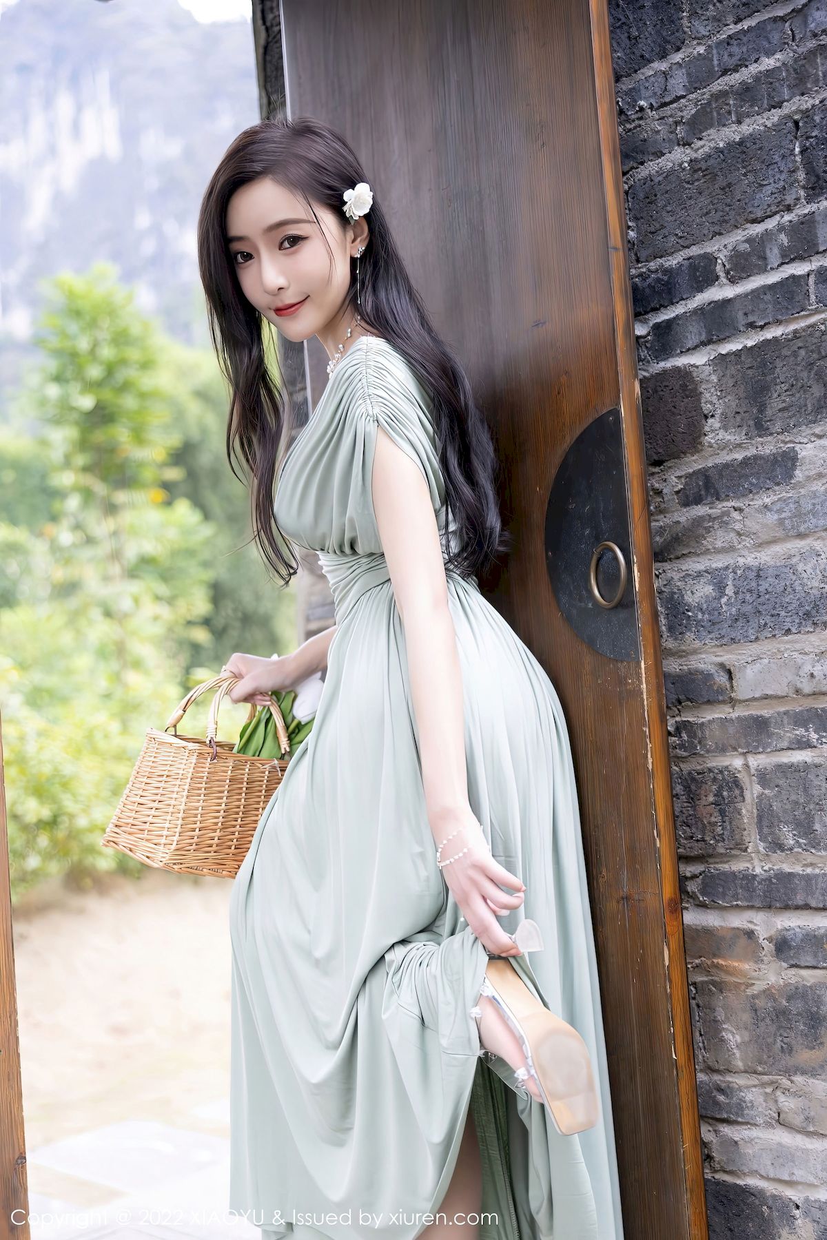 王馨瑶yanni - 灰绿连衣长裙+原色丝袜杭州旅拍