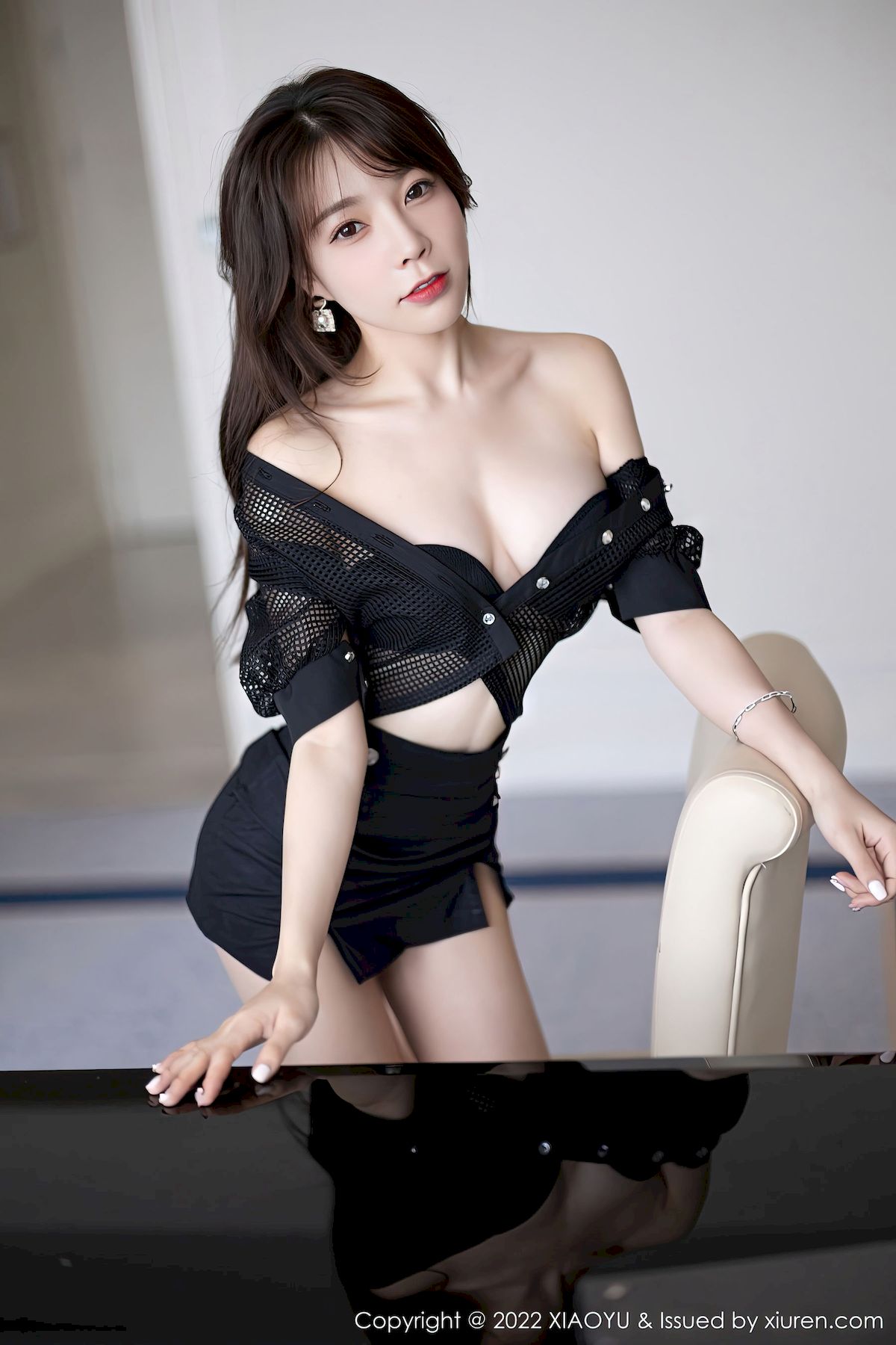 徐莉芝Booty - 轻透上衣+黑色短裙杭州旅拍