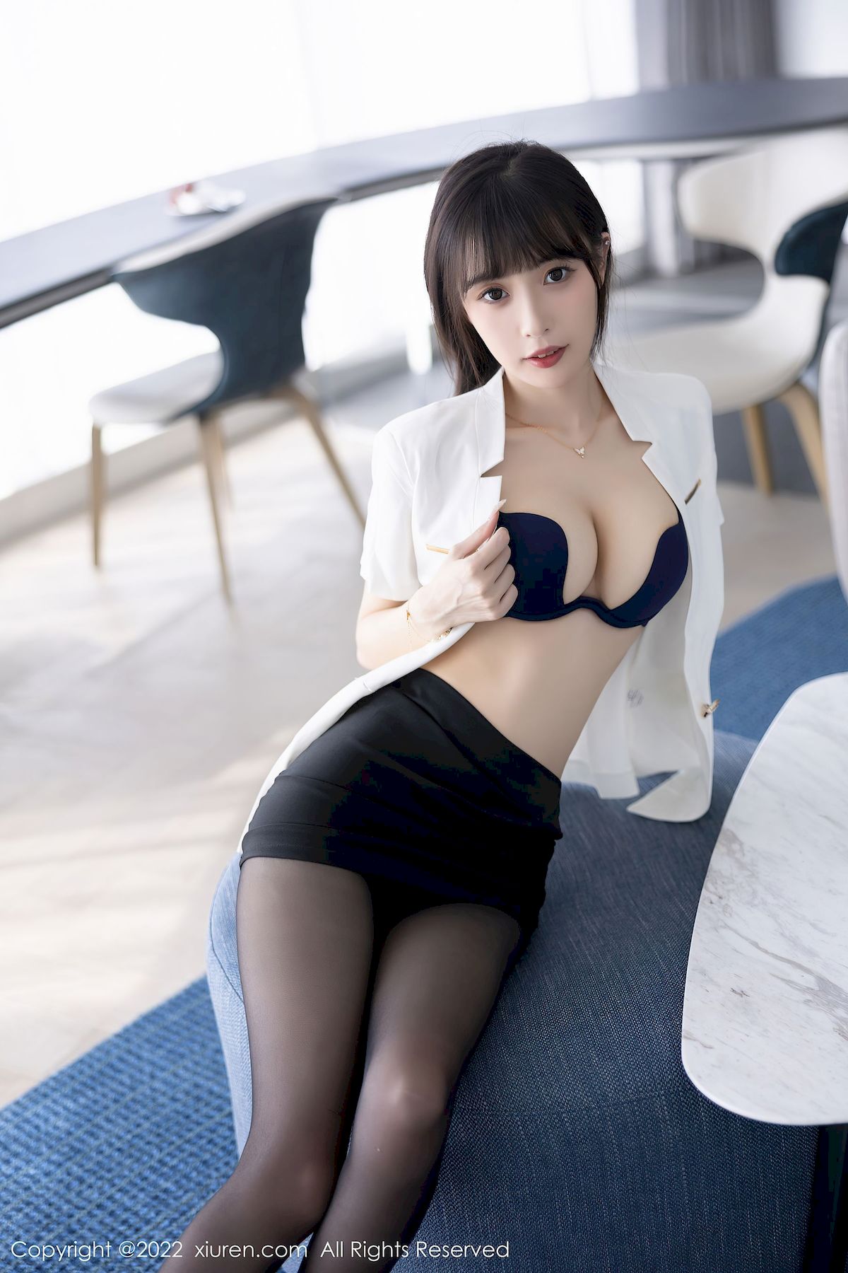 林星阑 - 白色上衣+黑色短裙性感写真
