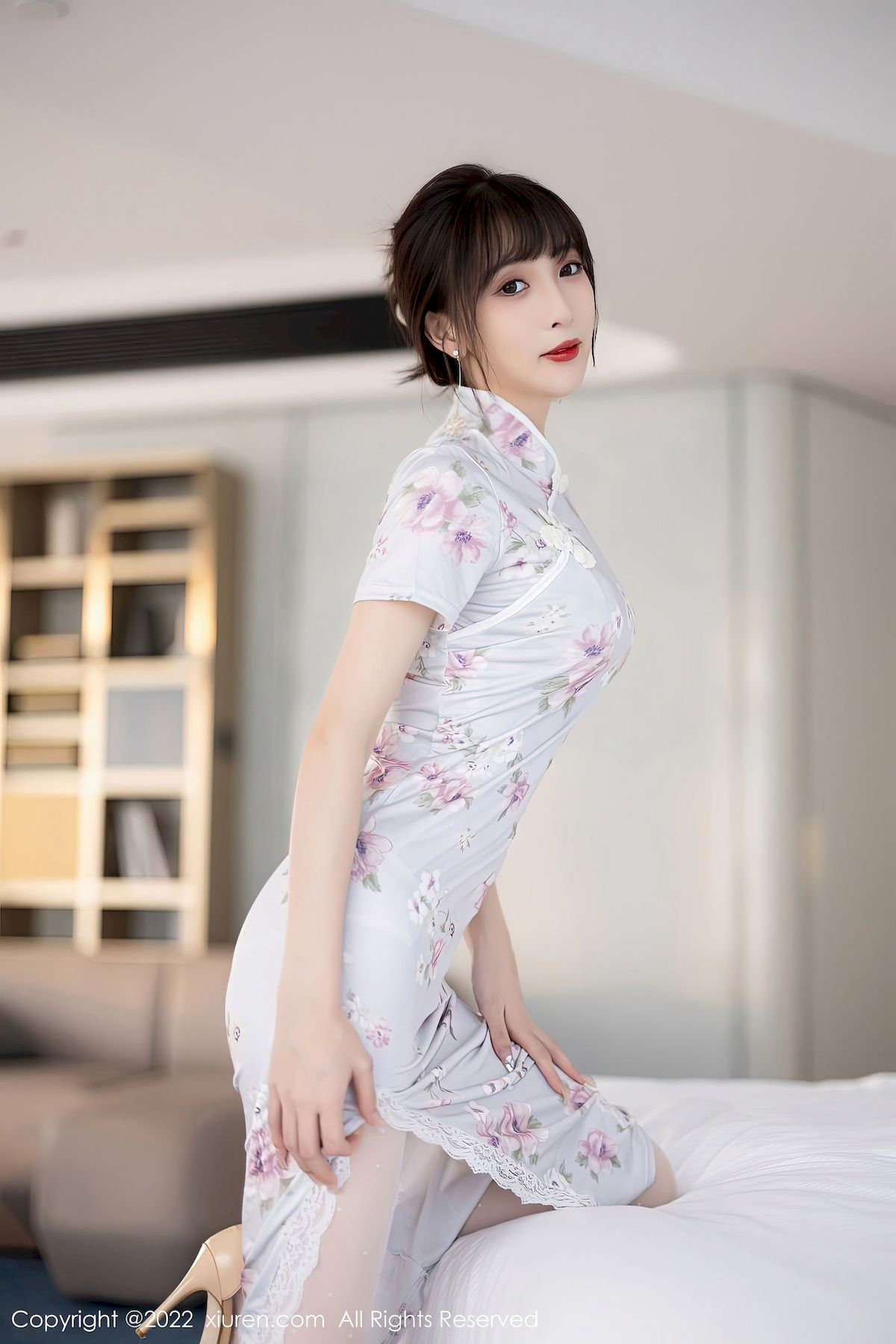 林星阑 - 白色旗袍+诱人丝袜性感写真