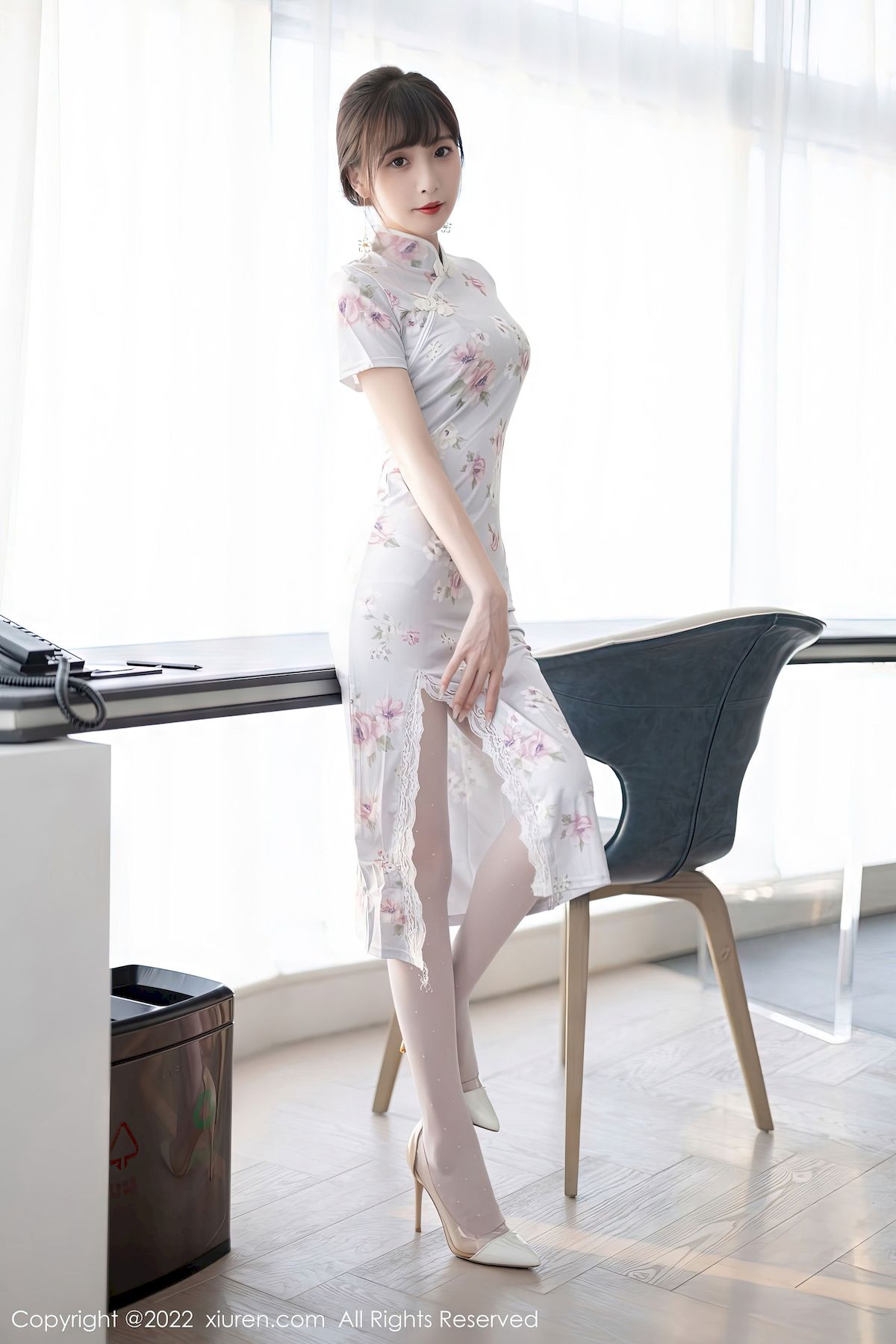 林星阑 - 白色旗袍+诱人丝袜性感写真