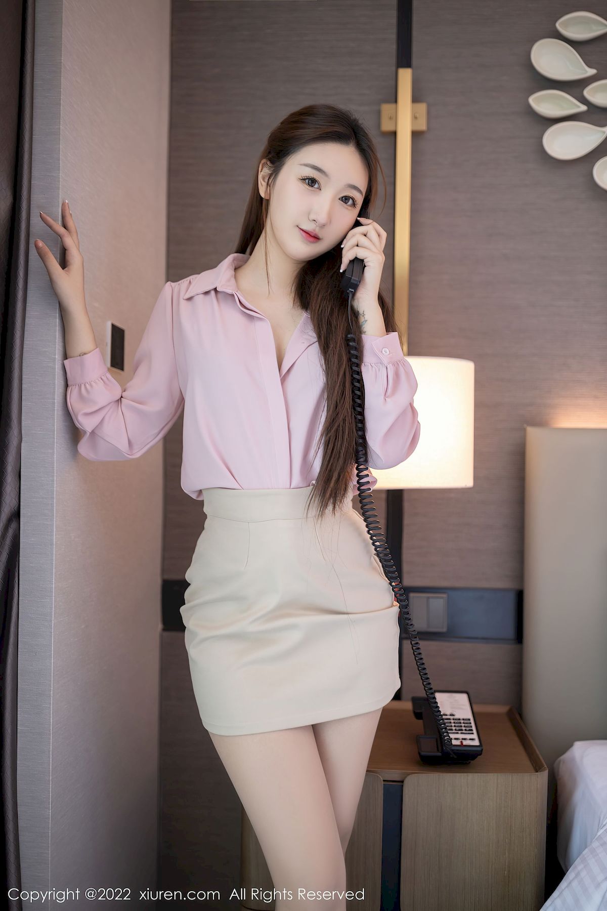 江真真 - 淡紫色上衣+原色丝袜曼妙写真