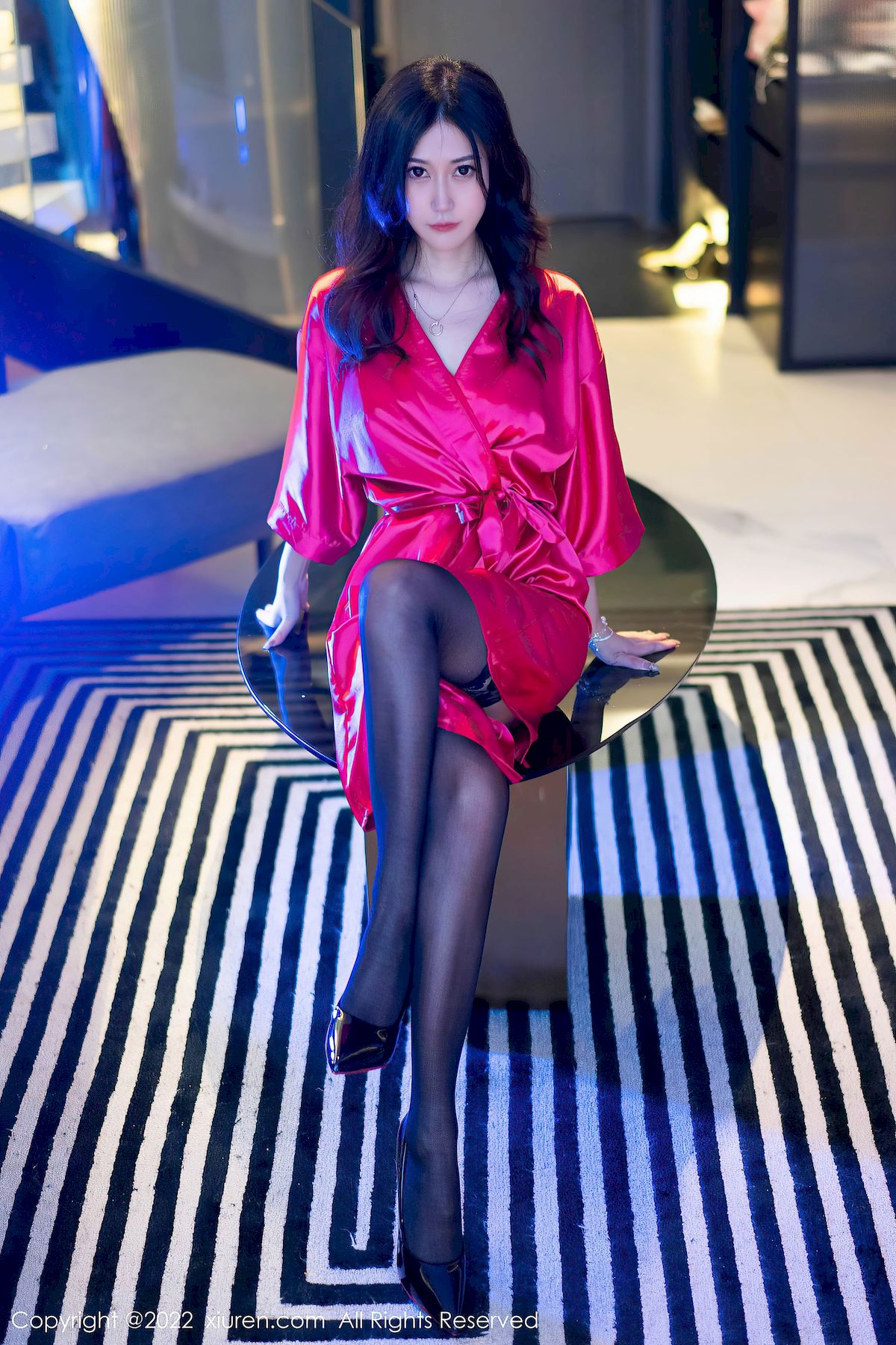 laura阿姣 - 红色睡裙+诱人黑丝性感写真