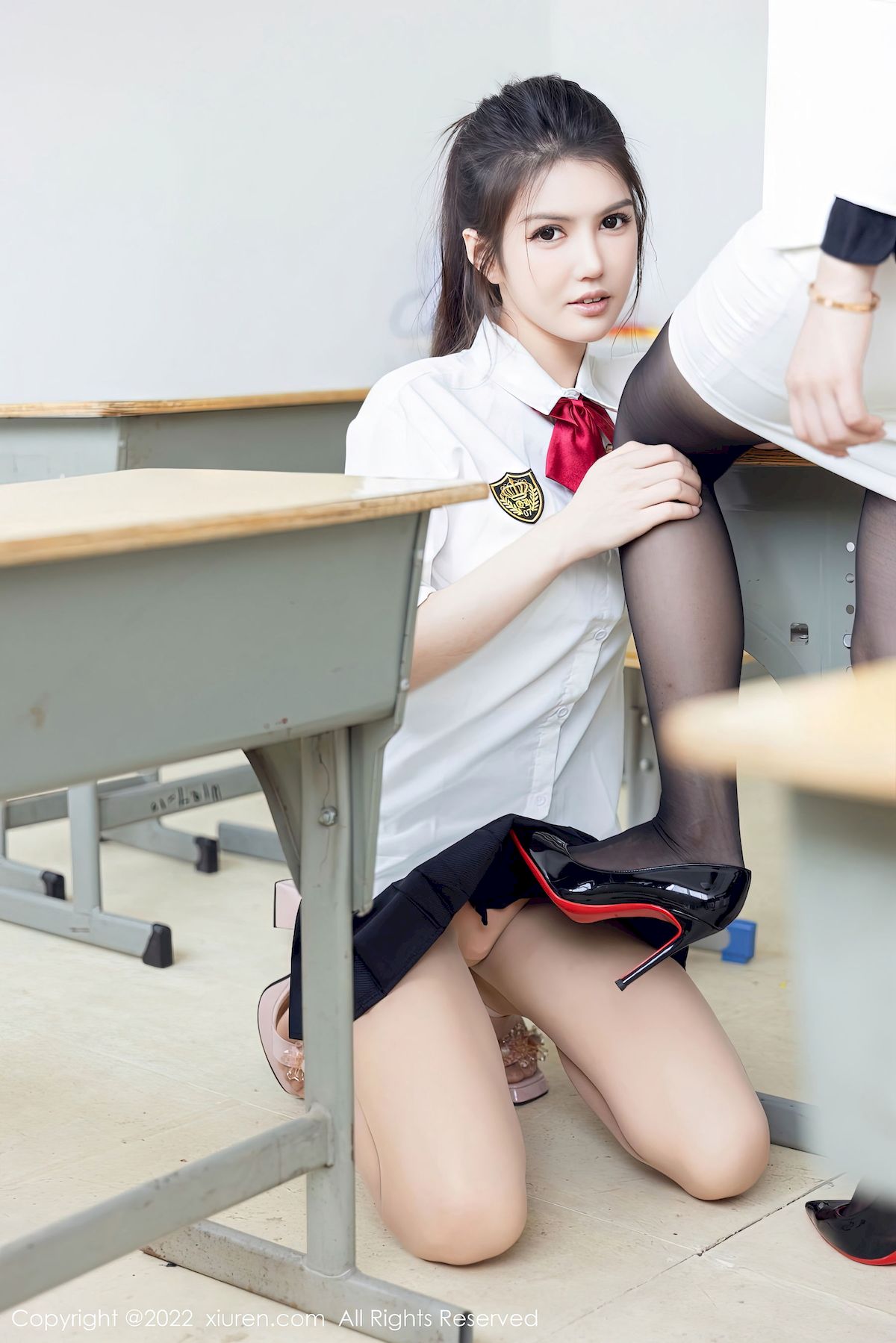 媛媛酱belle - JK制服+原色丝袜性感写真