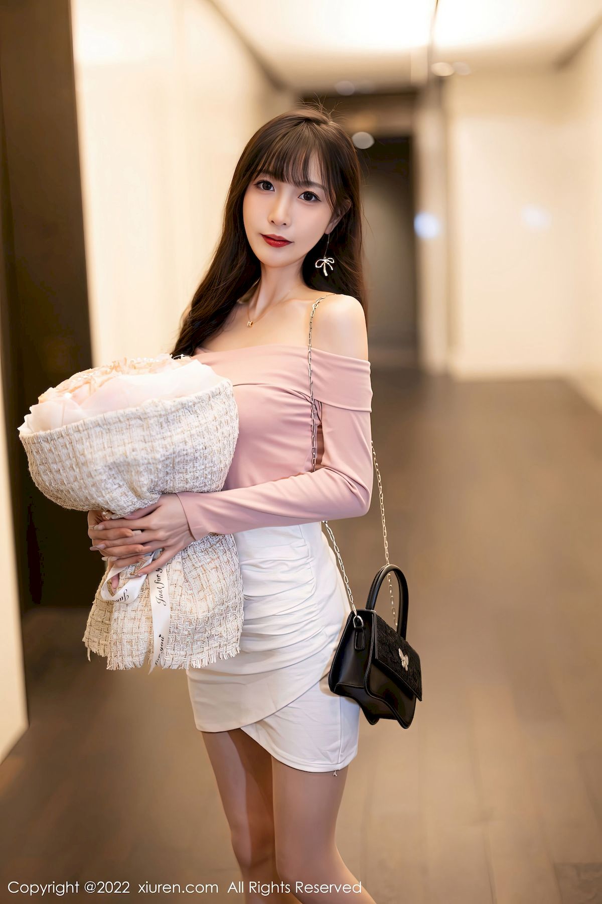 林星阑 - 浅紫色上衣+白色短裙性感写真
