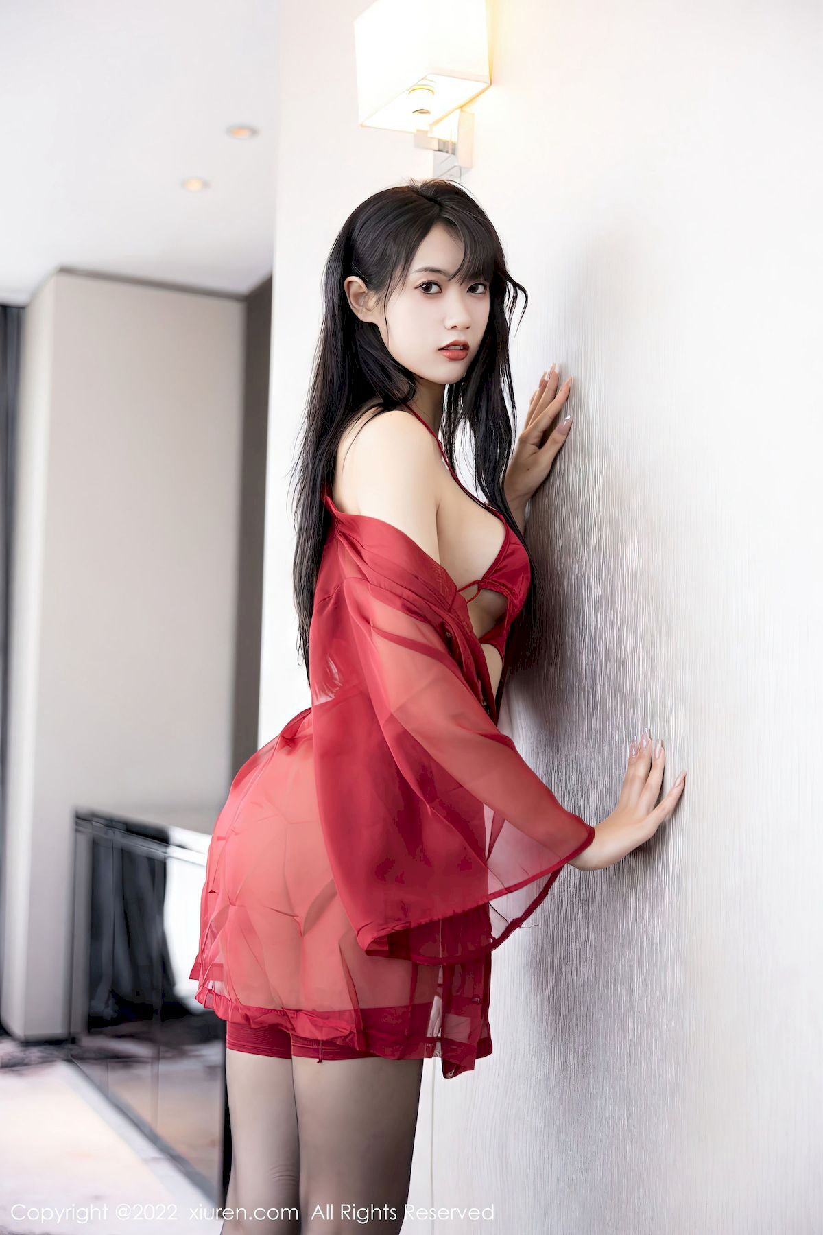 林子遥 - 红黑两套服饰+曼妙身姿性感写真