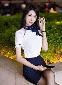[语画界XIAOYU] Vol.934 模特林乐一 - 白色上衣+深蓝色短裙性感写真
