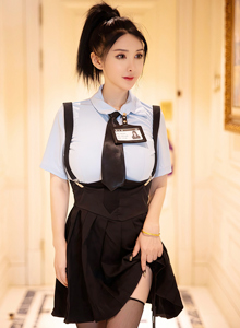 [秀人XiuRen] No.5785 模特潘娇娇 - 淡蓝制服T恤+黑色短裙性感写真
