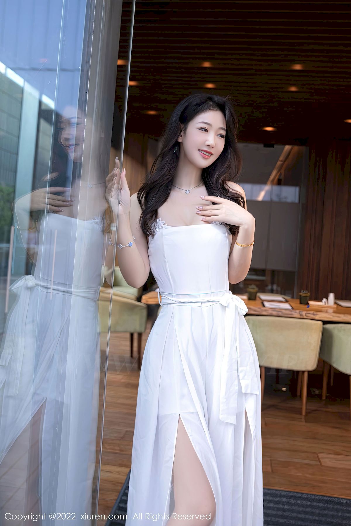 唐安琪 - 白色连衣裙+修长美腿北京旅拍