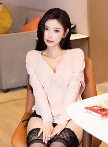 [XiuRen秀人网] No.6788 杨晨晨Yome - 黑丝美臀+粉色服饰性感写真